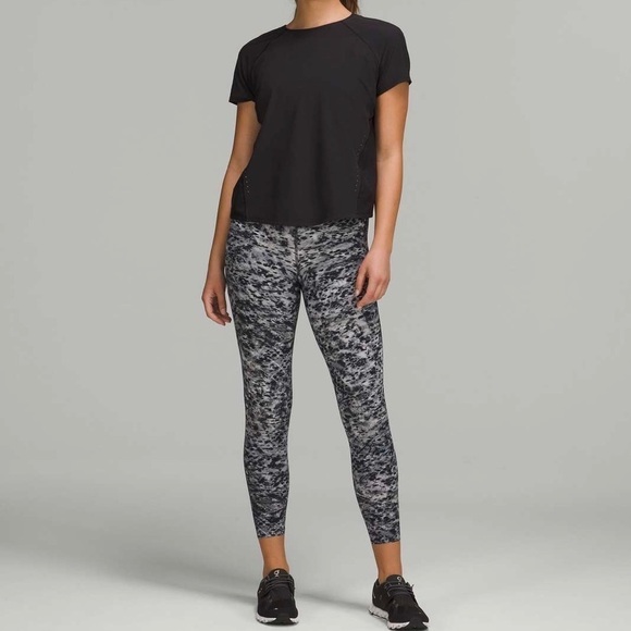 Lululemon high waisted Base Pace High-Rise Tight leggings 25" - Picture 8 of 12